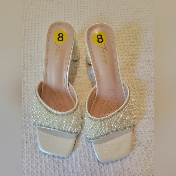 Forever  White Pearl Embellished Women's Heels - Picture 11 of 11